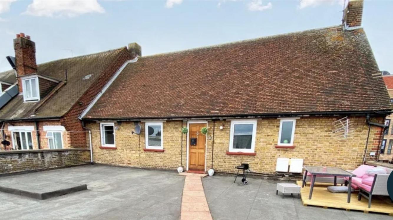 4 Bedroom Property Close To The Harry Potter Studio And Watford Junction المظهر الخارجي الصورة